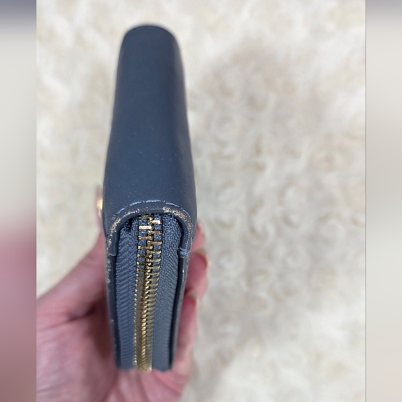 Pom Pom London Navy Textured Wallet with Gold Zipper - Picture 4 of 7